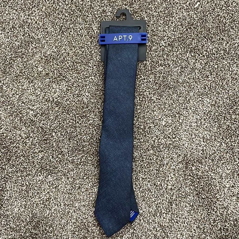 APT 9 Mens Tie
